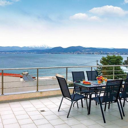 Amazing Home In Chalkida With Wifi エクステリア 写真