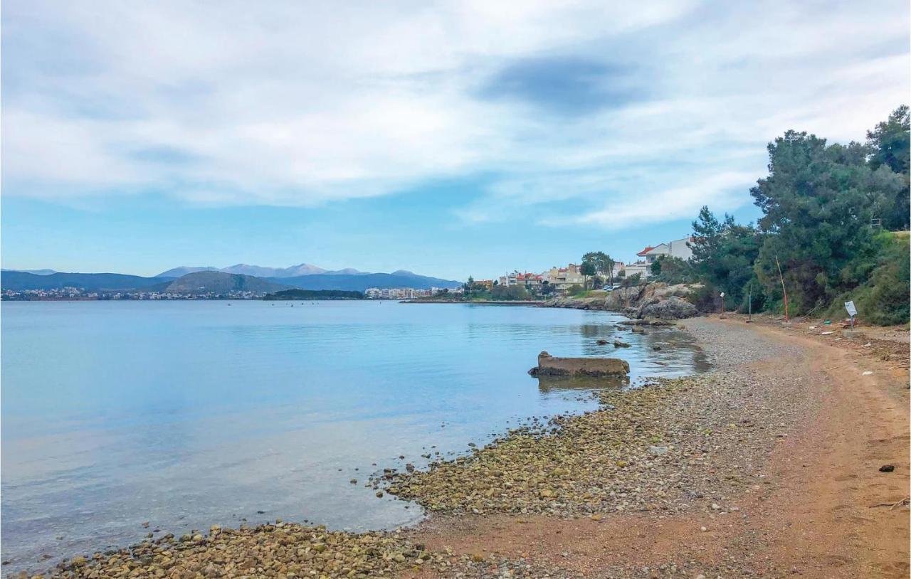 Amazing Home In Chalkida With Wifi エクステリア 写真