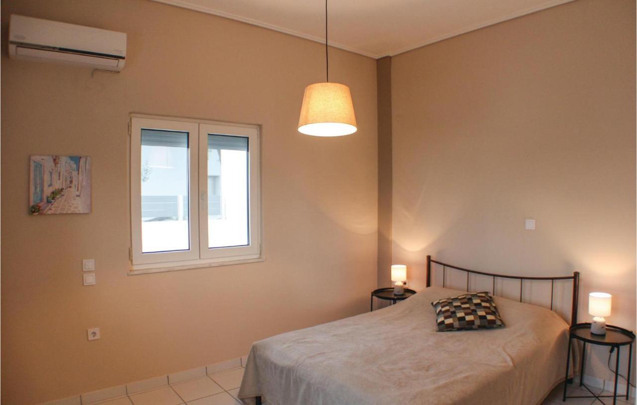 Amazing Home In Chalkida With Wifi エクステリア 写真